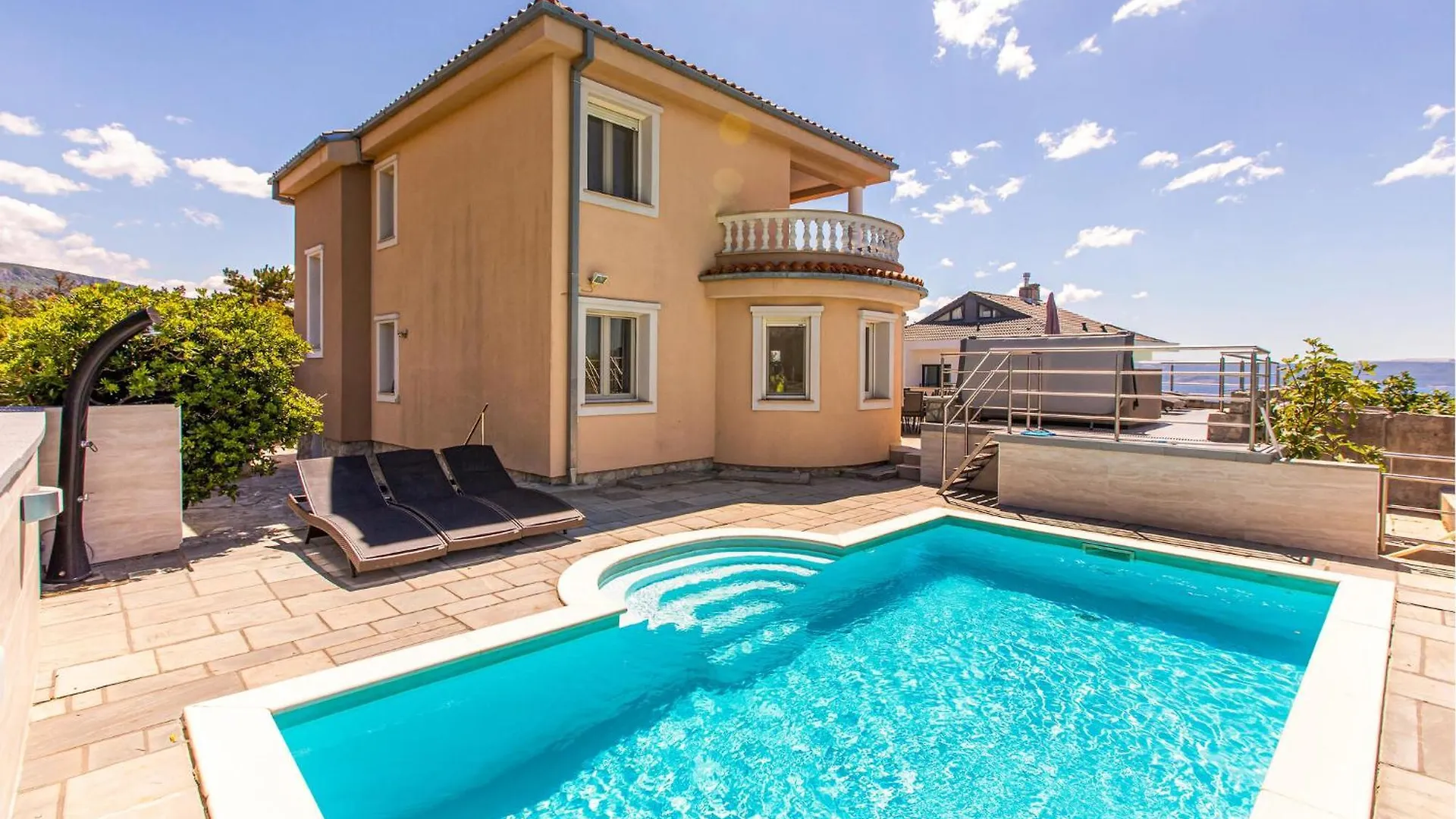 Stunning Home In Crikvenica With Wifi